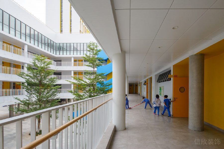 學(xué)校安全防護(hù)墻過道裝修設(shè)計(jì)