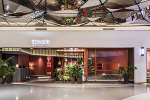 造型設(shè)計發(fā)型店鋪效果圖鏡面天花幾何裝修店鋪效果圖