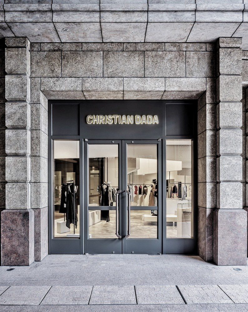 深圳市寶安區(qū)西鄉(xiāng)巨星御用品牌 Christian Dada 臺灣首間旗艦店復(fù)古門廳裝修設(shè)計效果圖